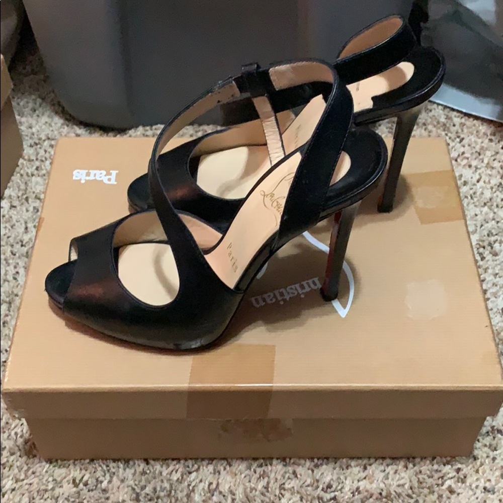 CL black shoes